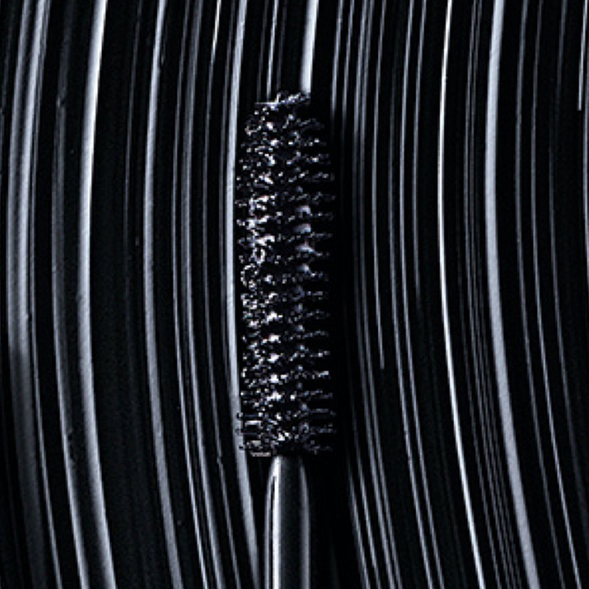 ماسكارا إيبنوز لابسولو دو نوار